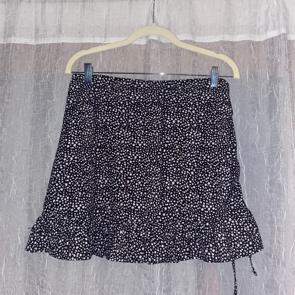 black and white drawstring skirt - Picture 2 of 2